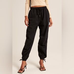 Abercrombie & Fitch Jogger Parachute Pants - Size S
